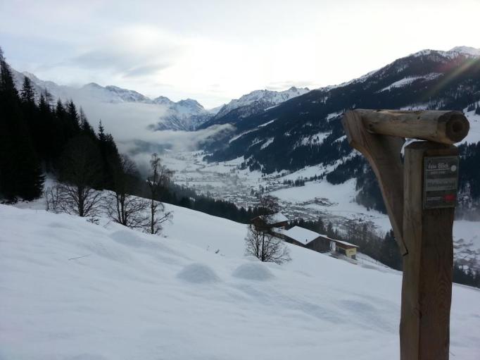 Die Dämmerung zieht langsam auf im Kleinarltal (Foto: Hikekarin.com)
