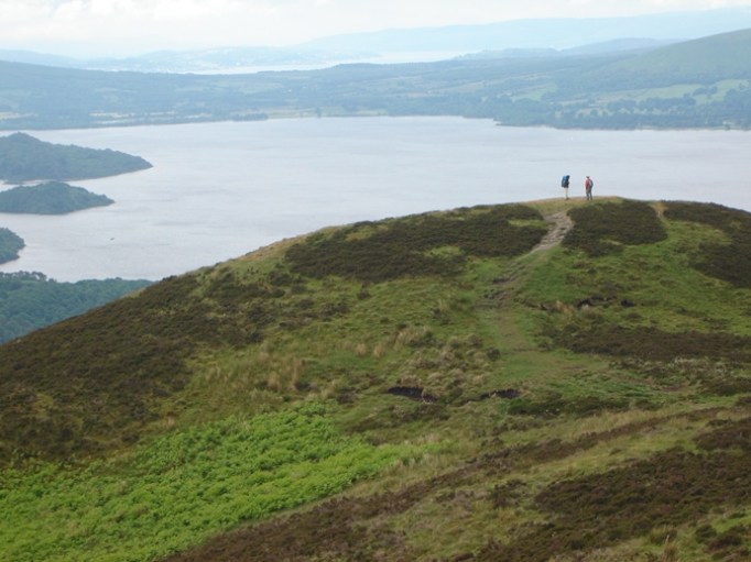 Am Conic Hill überblickt man große Teile des Loch Lomond National Park (Foto: Hikekarin.com)