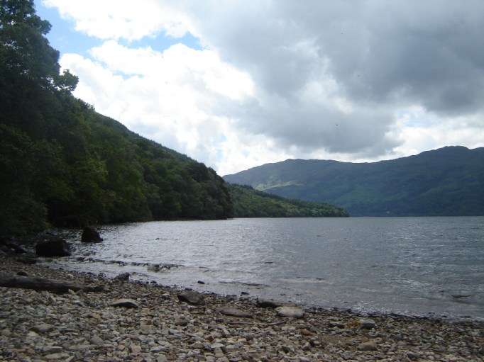Am Loch Lommond (Foto: Hikekarin.com)