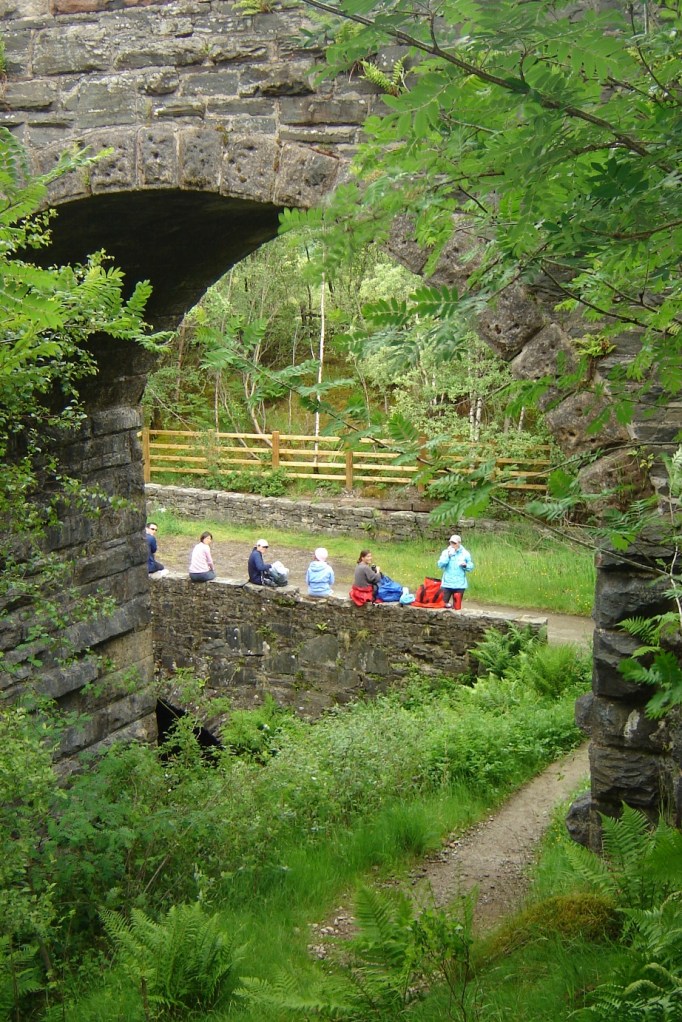 Rast und Umkleiden nach dem Regen (Foto: Hikekarin.com)
