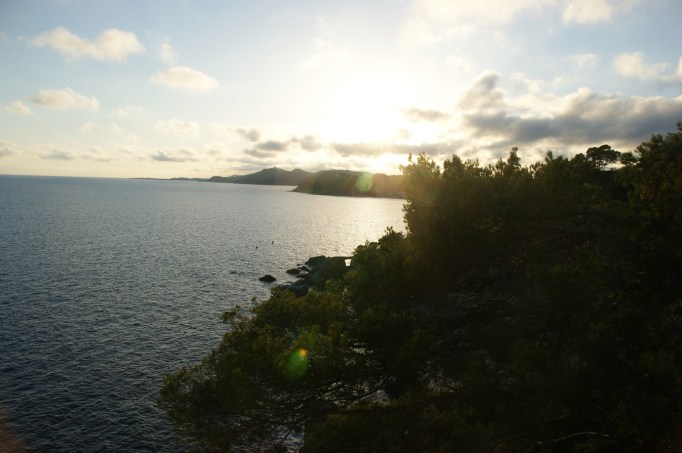 Die katalanische Mittelmeerküste ist ein Dorado für Küstenwanderer (Foto: Hikekarin.com)