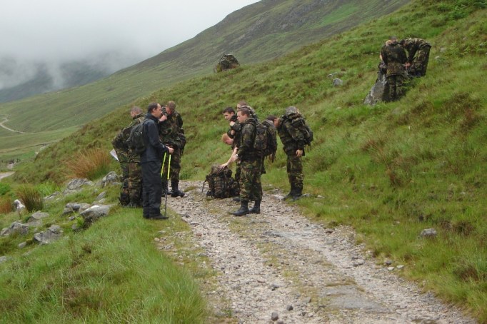 Kompanie "Halt!" (Foto: Hikekarin.com)