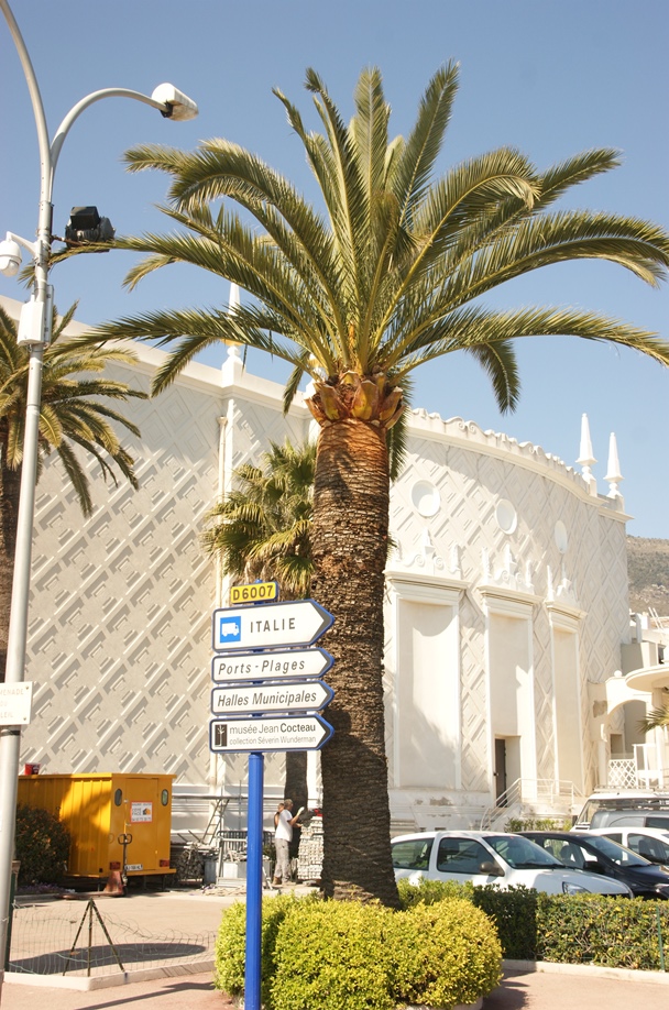 Menton - nah an der italienischen Grenze (Foto: Hikekarin.com)