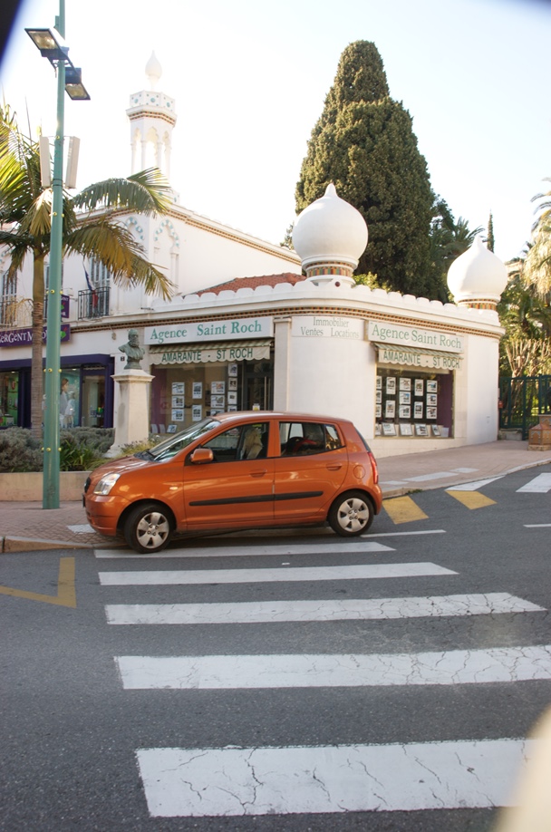 Extra mit Streifen markierter Parkraum ;-) (Foto: Hikekarin.com)