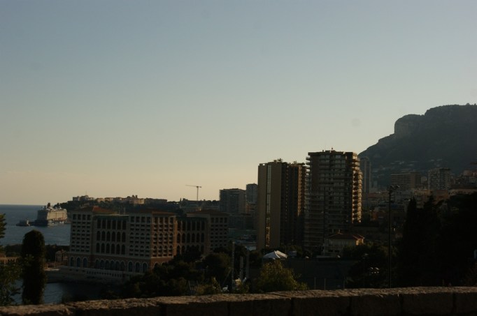Blick auf die Skyline von Monte Carlo (Foto: Hikekarin.com)